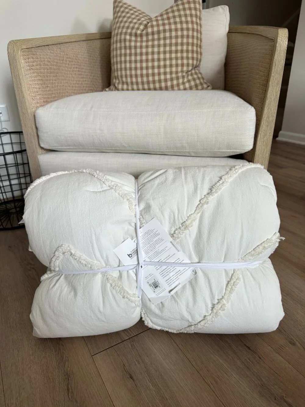 Pottery Barn Teen Ashlyn Tufted Comforter Set Twin XL NWT